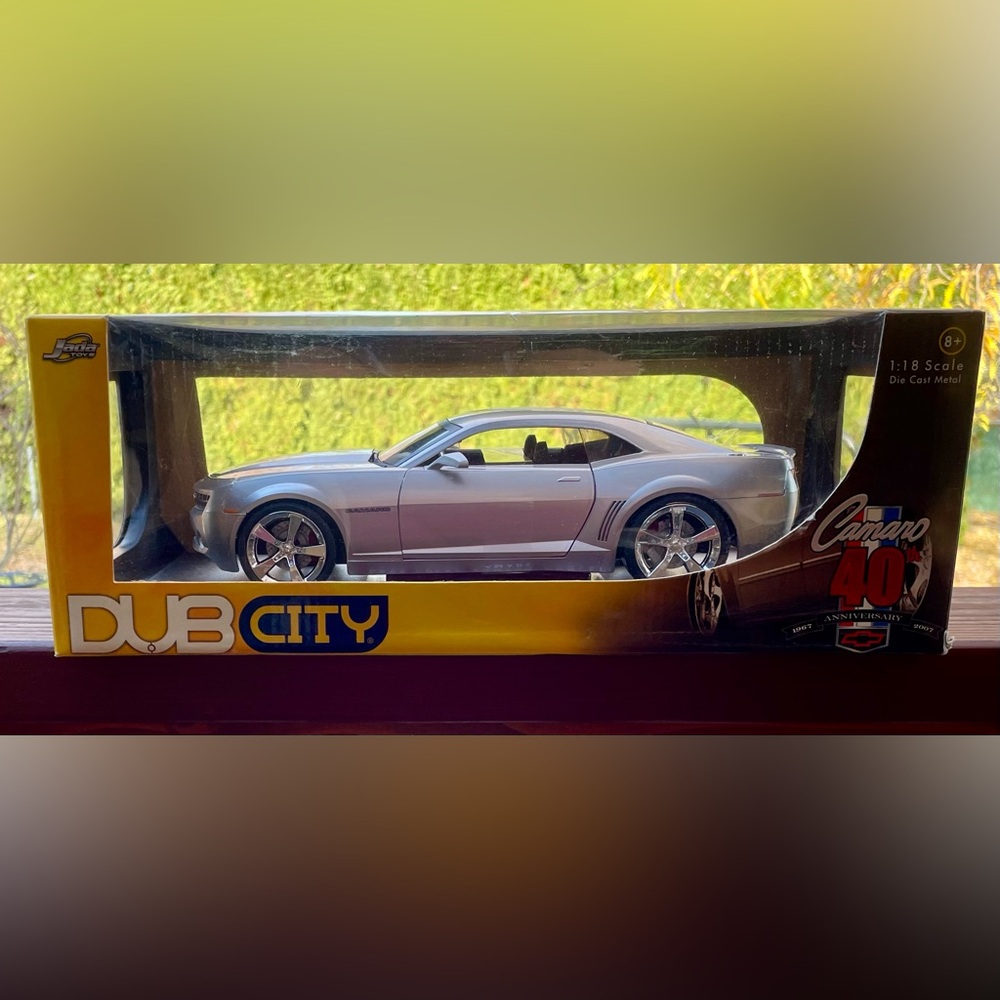 2006 Chevy Camaro Concept - Dub City 1:18
